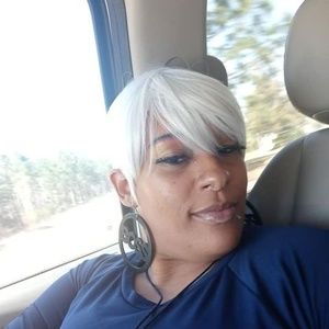 Meet your Posher, Corinthia